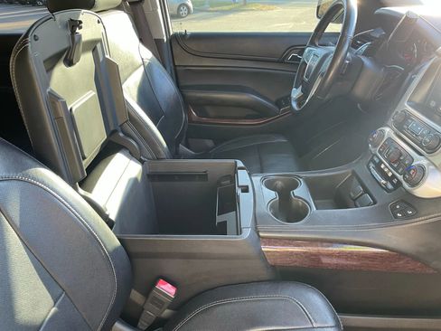 Used 2015 GMC Yukon SLT w/ HD Trailering Package image 30