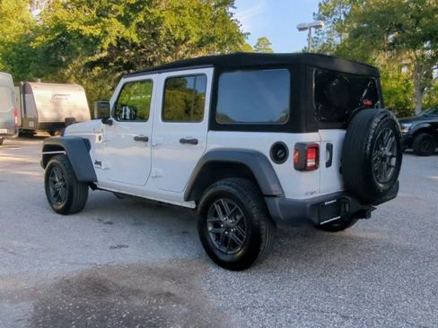 Used 2024 Jeep Wrangler Unlimited Sport AWD/4WD image 17