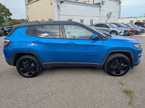 Used 2019 Jeep Compass Latitude AWD/4WD image 8