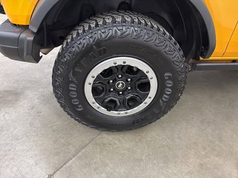 Used 2022 Ford Bronco Badlands w/ Sasquatch Package image 22