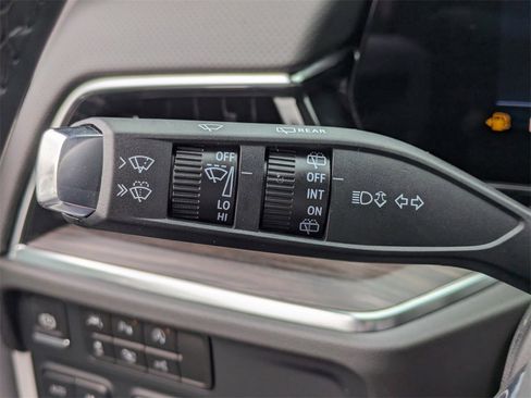 New 2025 Chevrolet Suburban Premier image 48