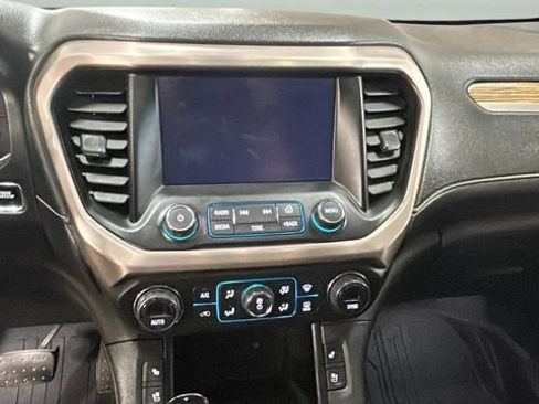 Used 2019 GMC Acadia Denali w/ Technology Package AWD/4WD image 11