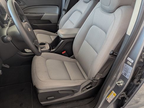 Used 2021 Chevrolet Colorado W/T w/ WT Convenience Package RWD image 16