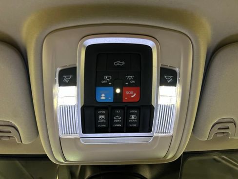 Used 2025 RAM 3500 Longhorn AWD/4WD image 25