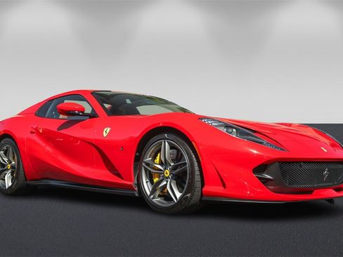 Used 2022 Ferrari 812 GTS image 9