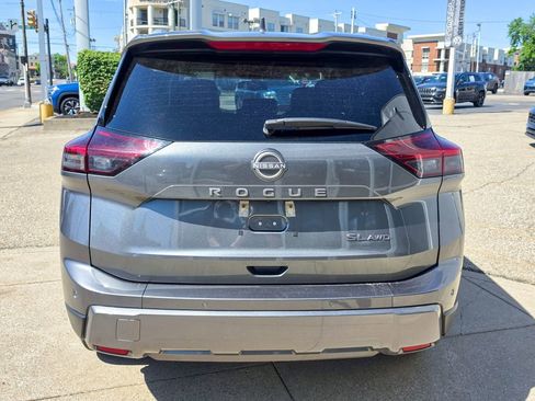 Used 2026 Nissan Rogue SL AWD/4WD image 4