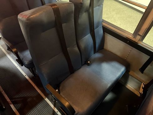 Used 2019 Chevrolet Express 3500 w/ School Bus Package image 40