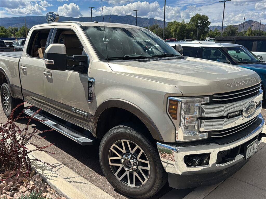 Used 2018 Ford F250 Lariat w/ Lariat Ultimate Package AWD/4WD image 3