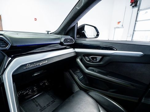 Used 2019 Lamborghini Urus image 55