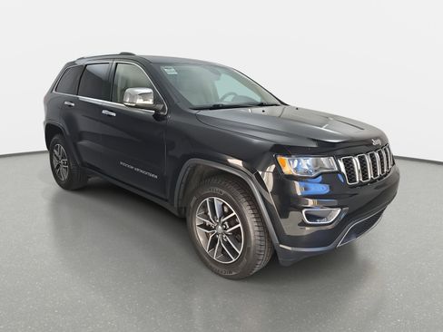 Used 2018 Jeep Grand Cherokee Limited w/ Trailer Tow Group IV image 3