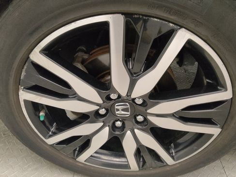 Used 2019 Honda Pilot Touring image 31