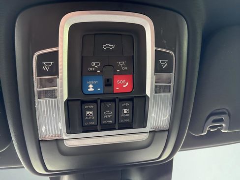 Used 2020 RAM 3500 Limited AWD/4WD image 31