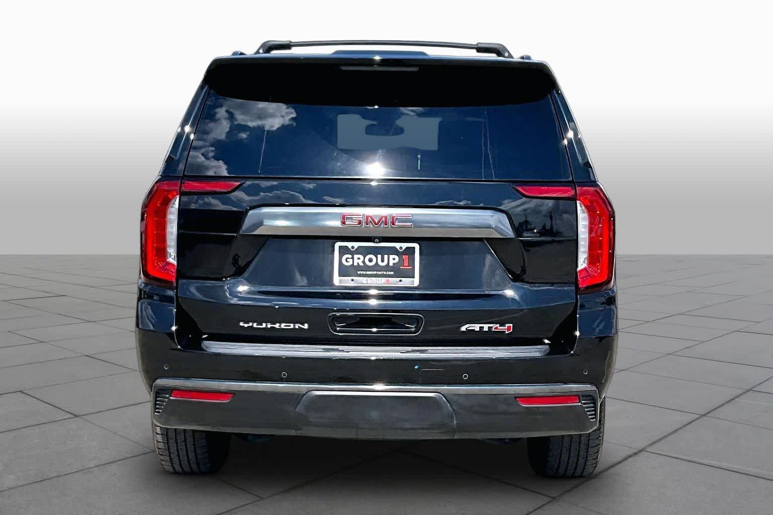 Used 2021 GMC Yukon AT4 w/ AT4 Premium Package AWD/4WD image 5