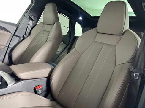 Used 2025 Audi Q5 Premium Plus w/ Premium Plus image 21