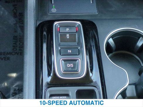 Certified 2024 Honda Pilot Touring image 19
