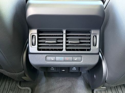 Certified 2026 Land Rover Range Rover Evoque Dynamic SE AWD/4WD image 34