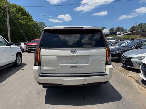 Used 2015 Cadillac Escalade ESV Premium AWD/4WD image 6