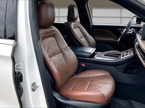 Used 2021 Lincoln Aviator Reserve w/ Equipment Group 201A AWD/4WD image 7