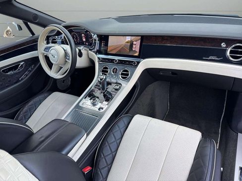 Used 2022 Bentley Continental GT Speed image 3