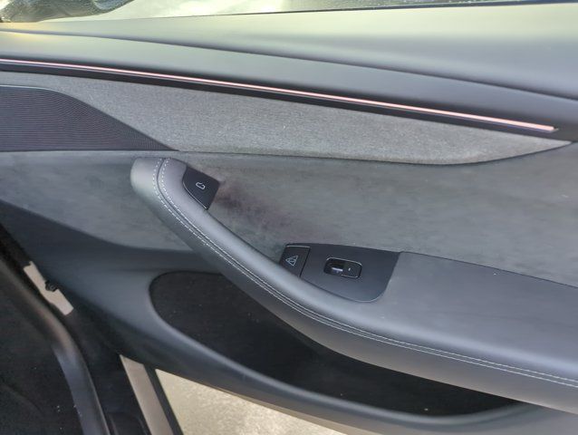 Used 2026 Tesla Model Y 2WD image 25