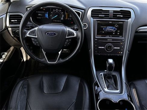 Used 2016 Ford Fusion Titanium image 13