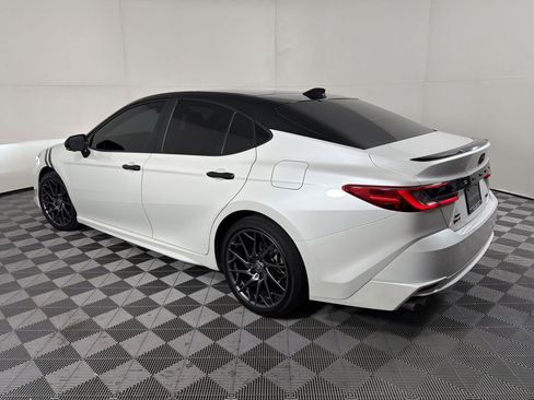 Used 2025 Toyota Camry XSE w/ Premium Plus Package AWD/4WD image 3