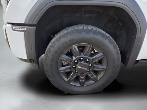 Used 2024 GMC Sierra 2500 AT4 w/ AT4 Premium Plus Package image 23