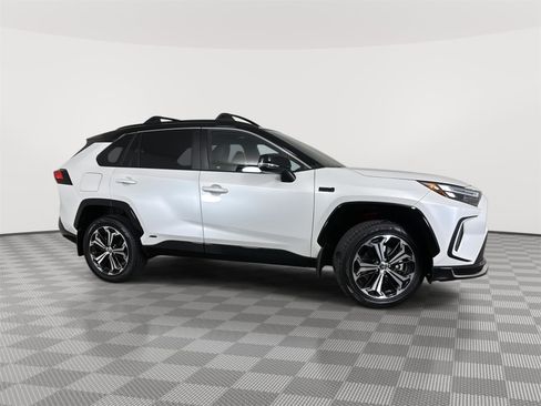 Used 2023 Toyota RAV4 XSE w/ Weather Package image 7
