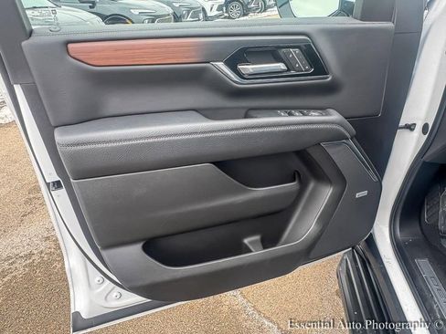 Used 2025 GMC Yukon Denali image 24