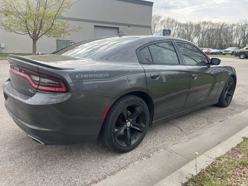 Used 2016 Dodge Charger R/T image 5