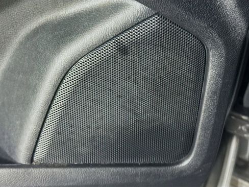 Used 2021 Ford Edge ST image 18