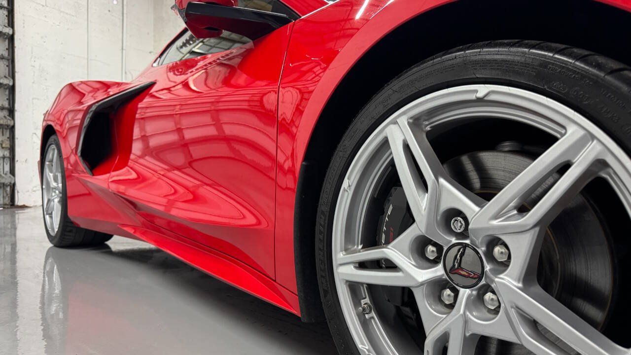 Used 2020 Chevrolet Corvette Stingray Premium Cpe w/ 3LT Preferred Equipment Group RWD image 7