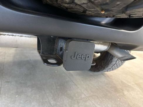 Used 2018 Jeep Wrangler Unlimited Sport S image 85