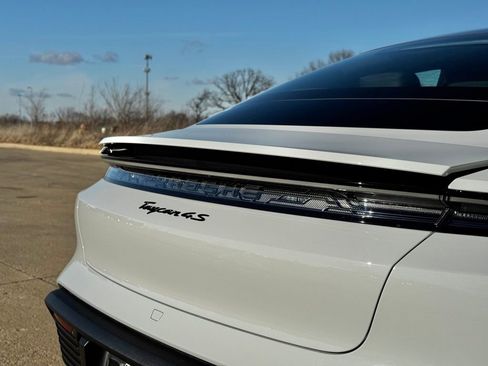Used 2025 Porsche Taycan 4S AWD/4WD image 12