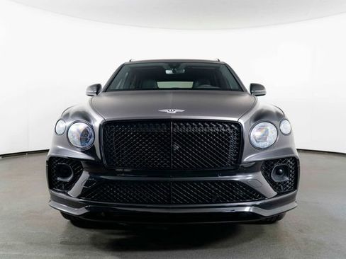Used 2022 Bentley Bentayga AWD/4WD image 3