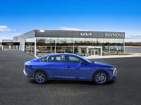 Certified 2025 Kia K4 FWD image 2
