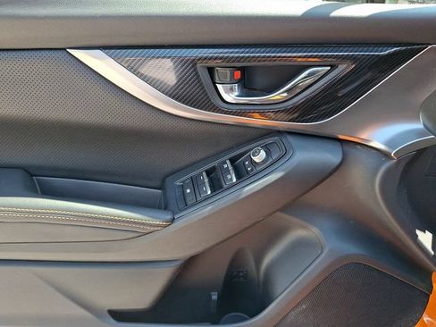 Used 2019 Subaru Crosstrek 2.0i Limited w/ Moonroof Package w/Navigation AWD/4WD image 18