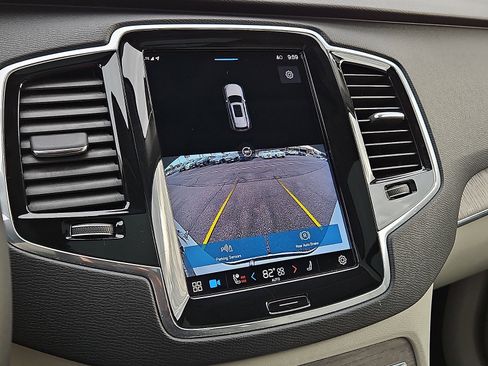 Certified 2023 Volvo XC90 B6 Plus image 19