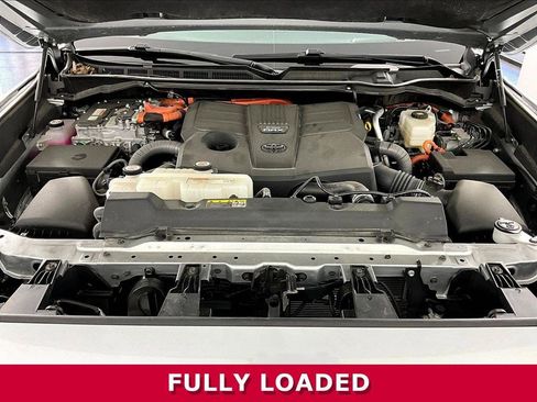 Used 2024 Toyota Sequoia Capstone AWD/4WD image 31