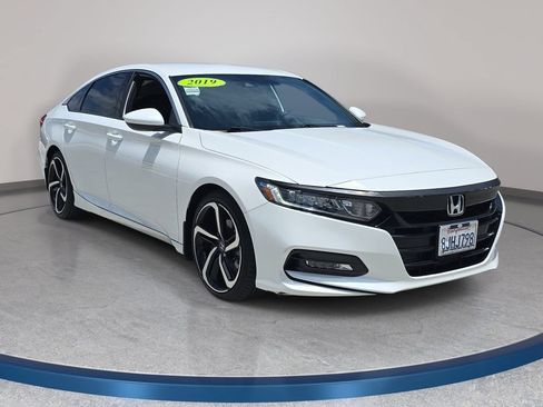 Used 2019 Honda Accord Sport image 4