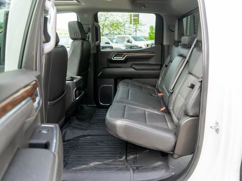 Certified 2025 GMC Sierra 1500 Elevation w/ Elevation Premium Package AWD/4WD image 13