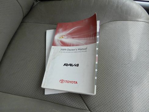 Used 2009 Toyota RAV4 Limited image 14