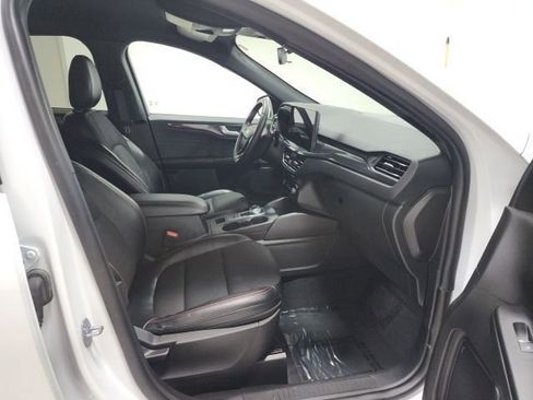 Used 2023 Ford Escape ST-Line w/ Tech Pack #1 AWD/4WD image 11