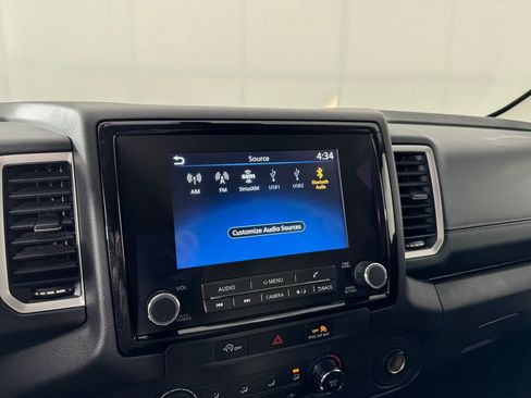 Used 2024 Nissan Frontier SV AWD/4WD image 14
