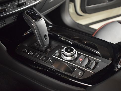 Certified 2022 Maserati Levante GT image 33