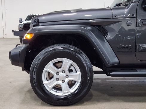 Used 2022 Jeep Wrangler Unlimited Sport S image 5