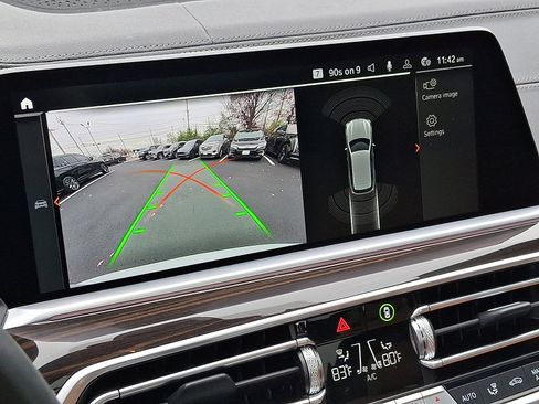 Used 2023 BMW X5 xDrive40i w/ M Sport Package image 18