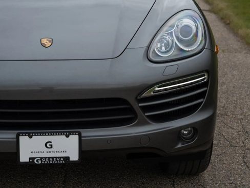 Used 2013 Porsche Cayenne Diesel AWD/4WD image 21