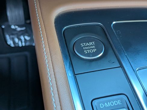 Used 2023 INFINITI QX60 Sensory w/ Cargo Package FWD image 30