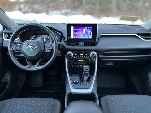 Used 2024 Toyota RAV4 XLE image 24